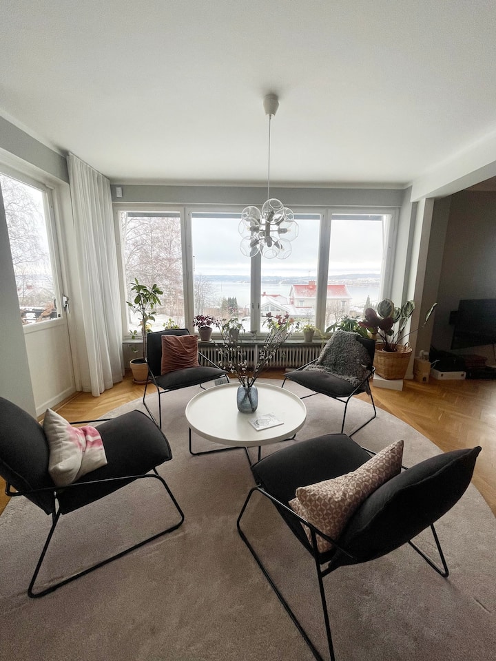 Hus Nära Jönköping Med Utsikt öVer Vättern - Jönköping