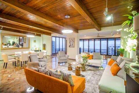 Full Luxury Penthouse "Aqua" IL Vento Vacations