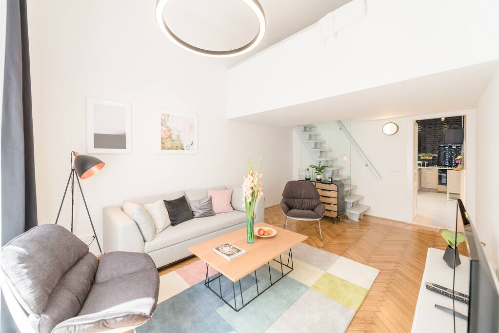 Living room with Netflix