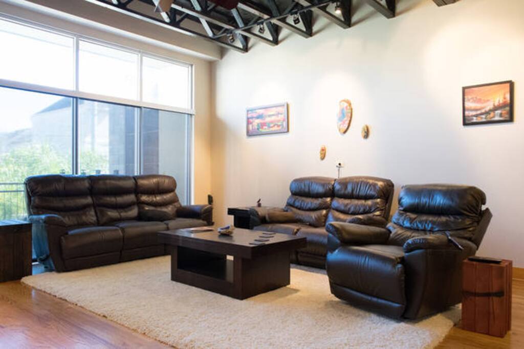 Living room (55" TV on opposite wall)