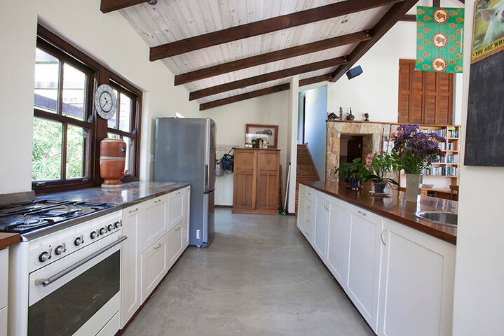 Noordhoek Farm Style House gallery image 4