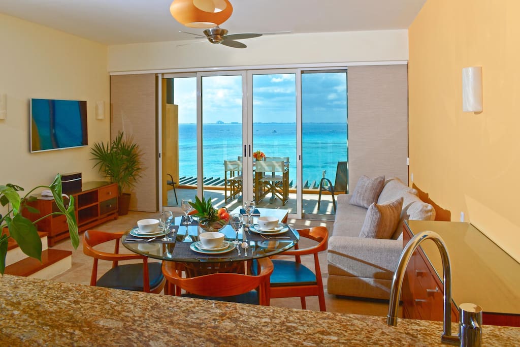Luxury Condo, Ocean view, Terrace Condominiums for Rent in Isla
