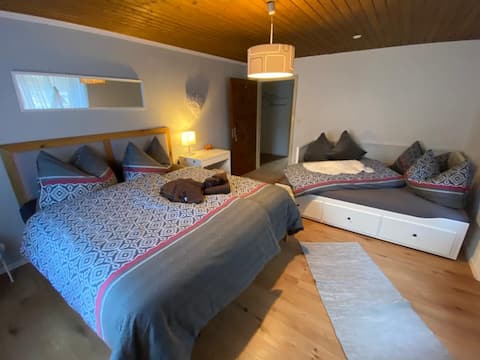 Room Grey 2-4 Pax / in flat of 2. OG Casa Restelli