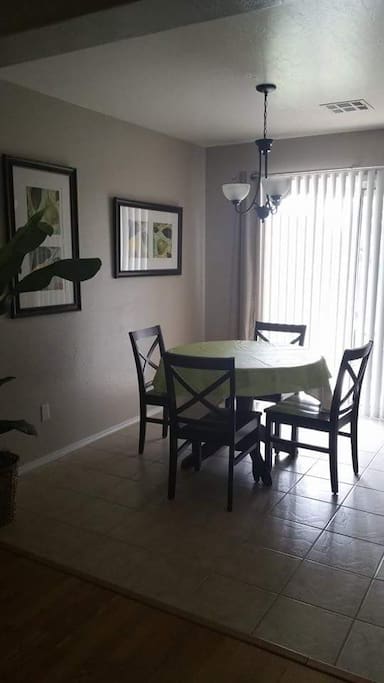 Yavapai dining/kitchen