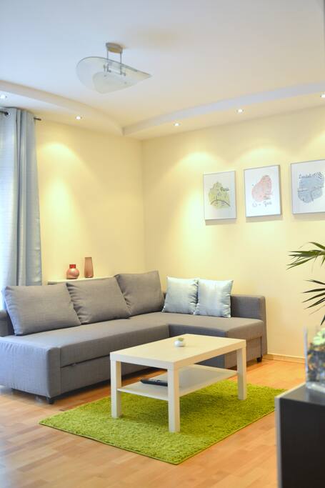 Salon-wygodna sofa.