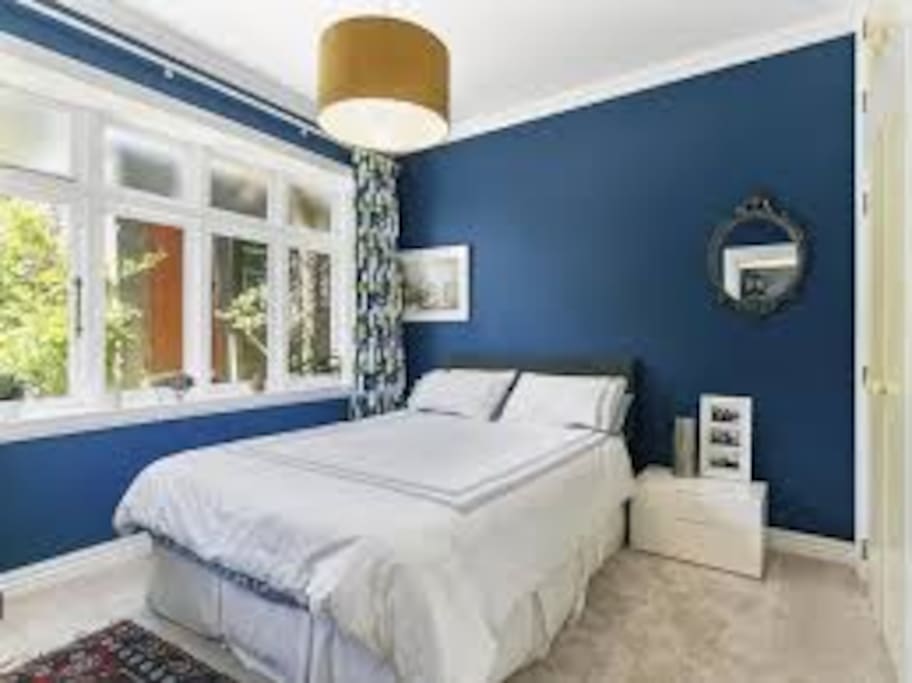 The blue room - bdr 1