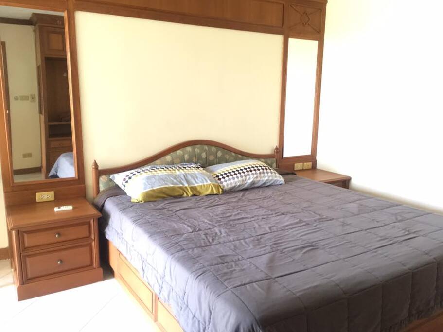 King sized bed