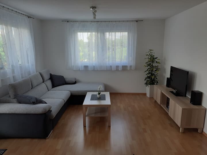 2 1/2 Zimmer Wohnung In Schöner Ortsrandlage - Uhingen