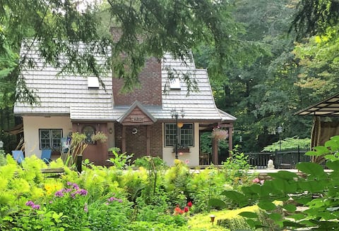 Cozy Country Retreat