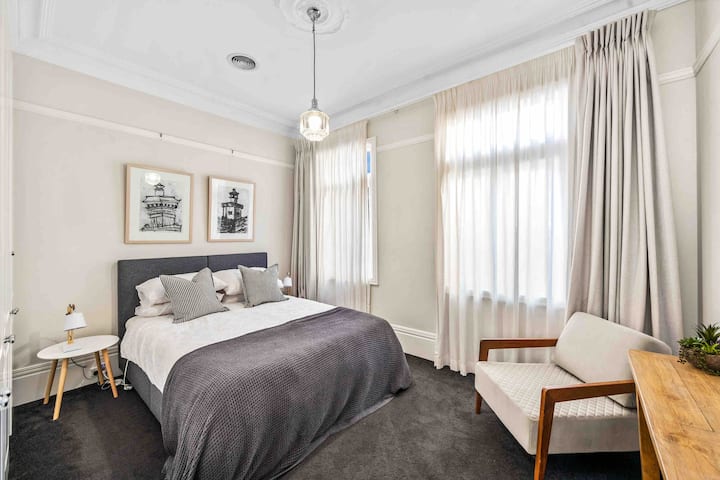 غرفة النوم 2