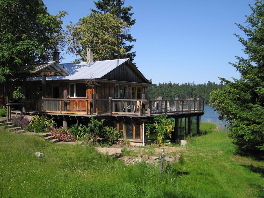 house and 1200 sq ft deck