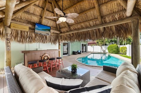 🌞TIKI RETREAT! Pool, large game room, 5min to FLL and BEACH!