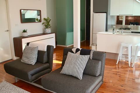 Successful Airbnb property: St Kilda Stay - Easy Tram Links to City/Stadiums in St Kilda