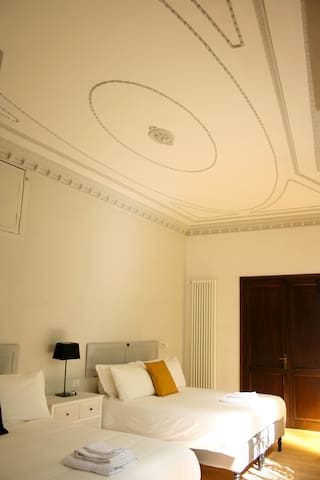 A peaceful garden behind the Coliseum gallery image 5