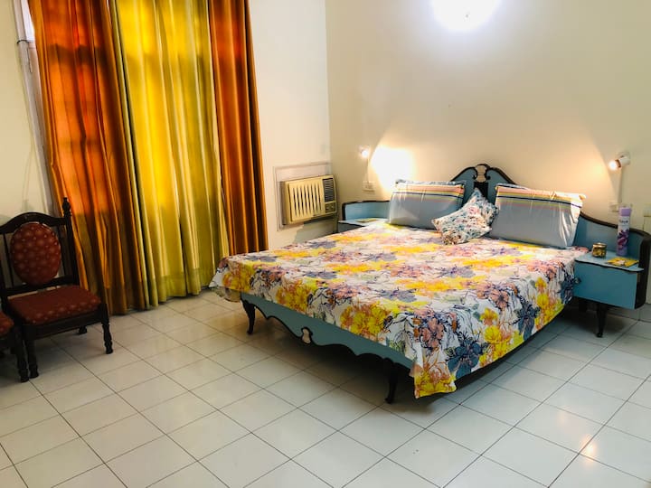 საძინებელი 1