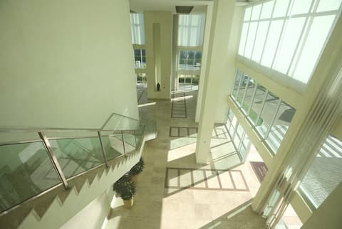 Top Airbnb: Loft next to Salvador Shopping! in Caminho Das árvores