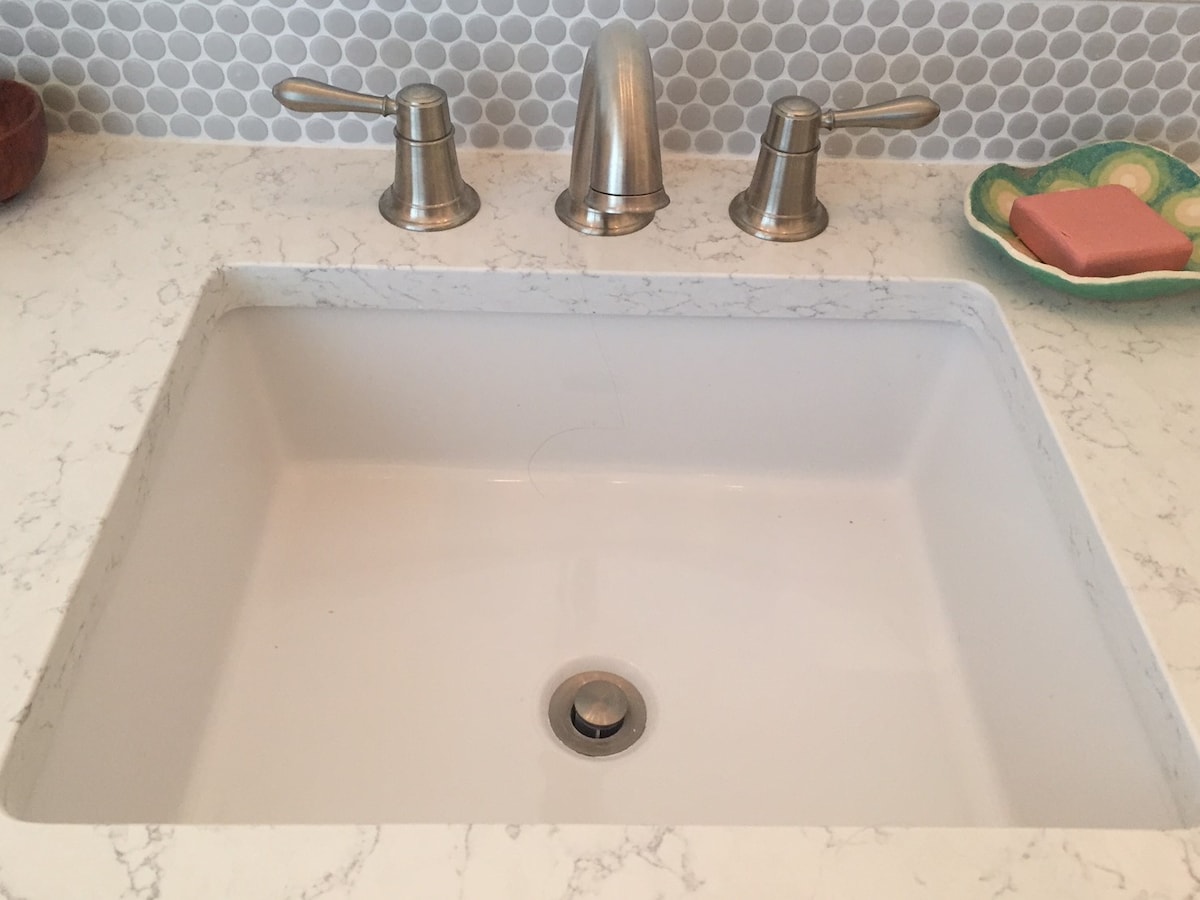 Modern 1 Bed Guest House 3 blocks to Historic SoCo