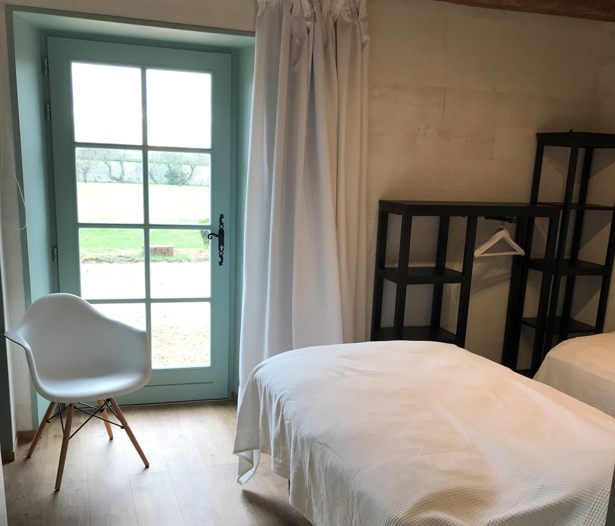 Le Potager, blue bedroom 