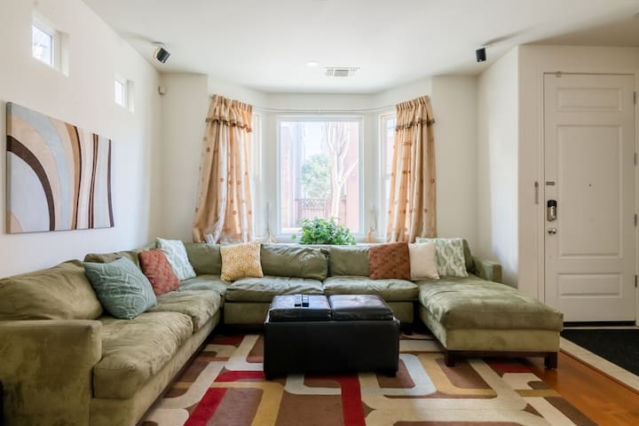 Silicon Valley Executive home in Santa Clara