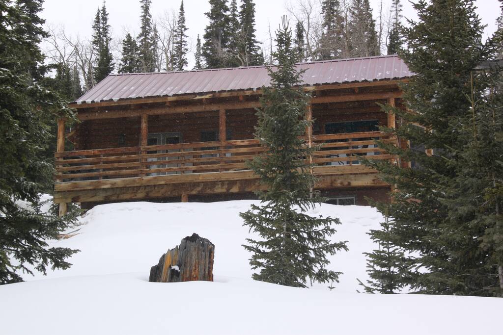 Bristlecone Hideaway in Winter; excellent sledding/tubing down unplowed driveway