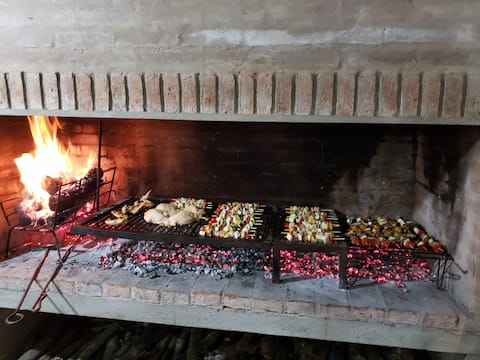 Ideal house for groups, close to downtown and beaches.