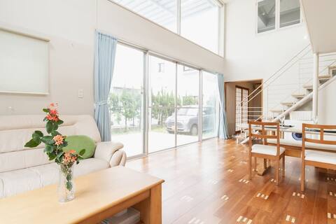 Best location.  ASHIBINAA Mall, Beach, Onsen (温泉)