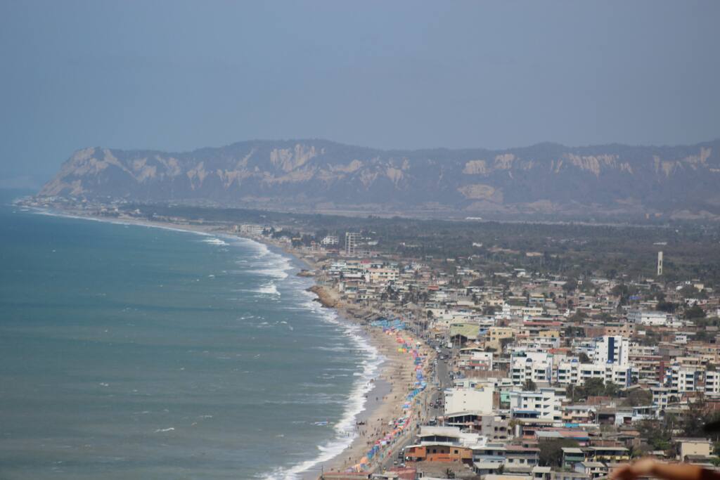 Views of Crucita from La Loma