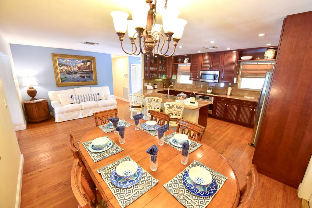Open design kitchen + dining room