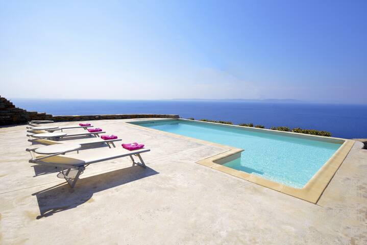 Spectacular sunset view villa gallery image 4