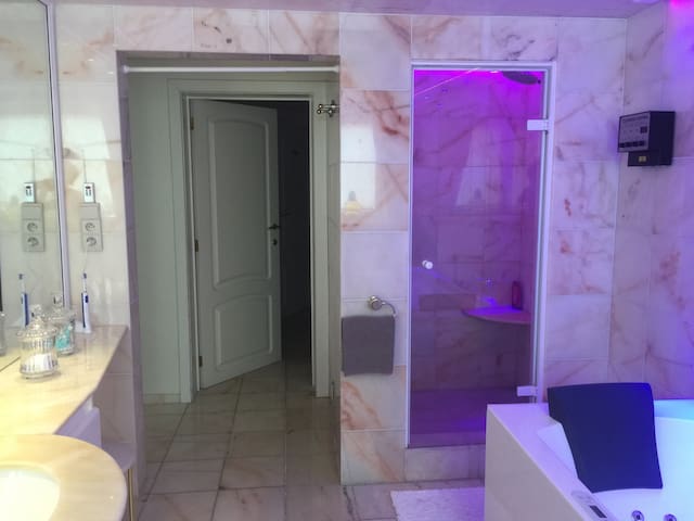 Villa Cypris Centrum Knokke beach