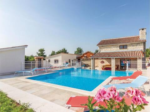 Lux Casa Histria II - with heated  pool & jacuzzi