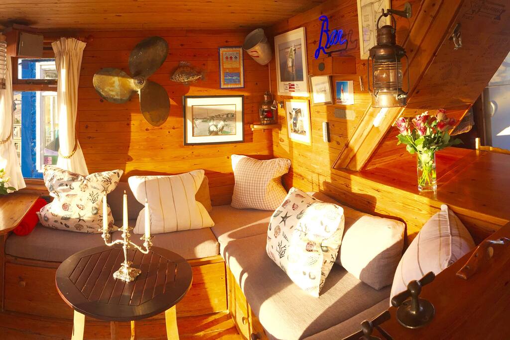 Downstairs lounge area, converts to 2 single beds.