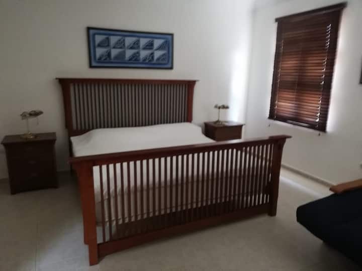 Glavna spavaća soba (2. kat)