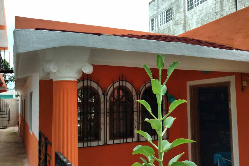 Fachada de la estancia