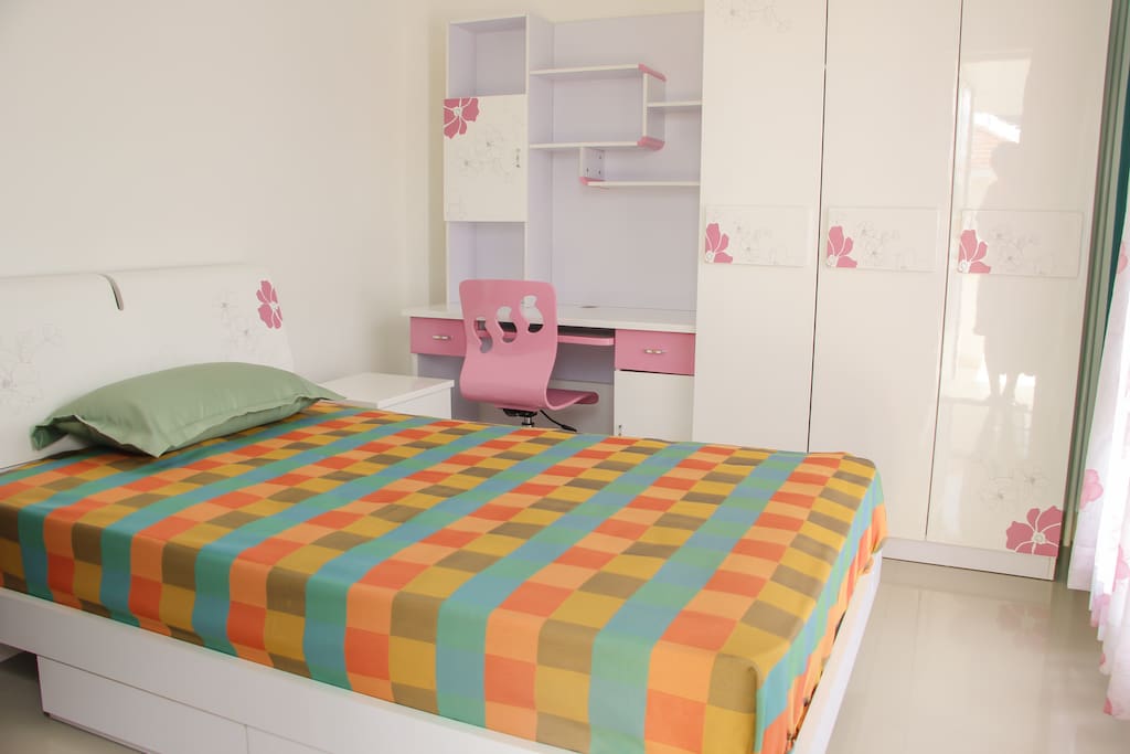 Children's bedroom