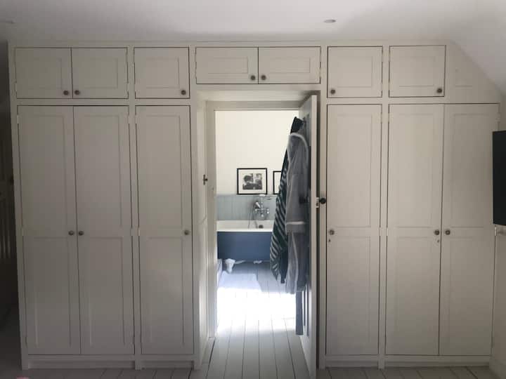 Wardobes al baño privado