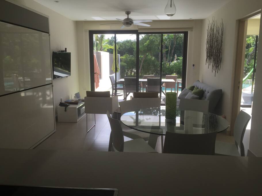 Vista de sala y comedor