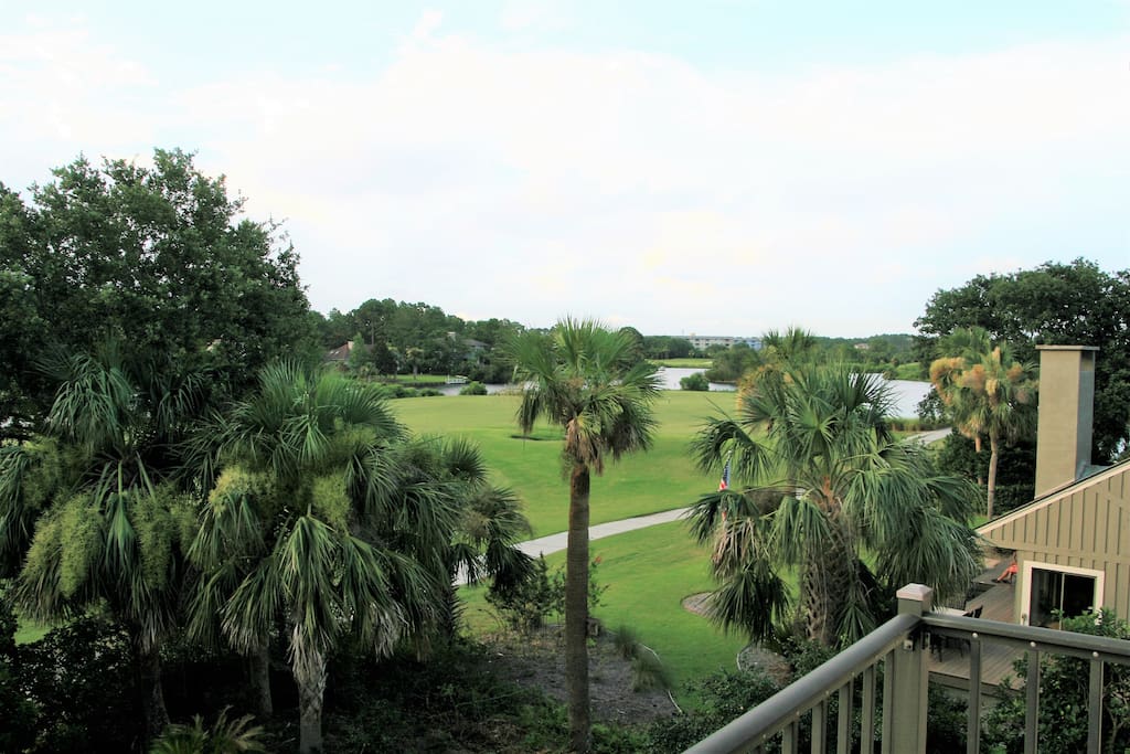 Both golf course and lagoon views