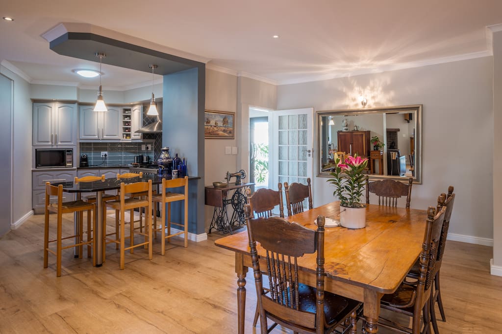 @7PillarsBnB - Shared Open plan Kitchen, Dining and Living Room
