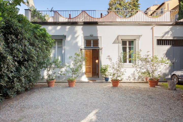 Central Cottage, Garden And Private Parking - Florenz