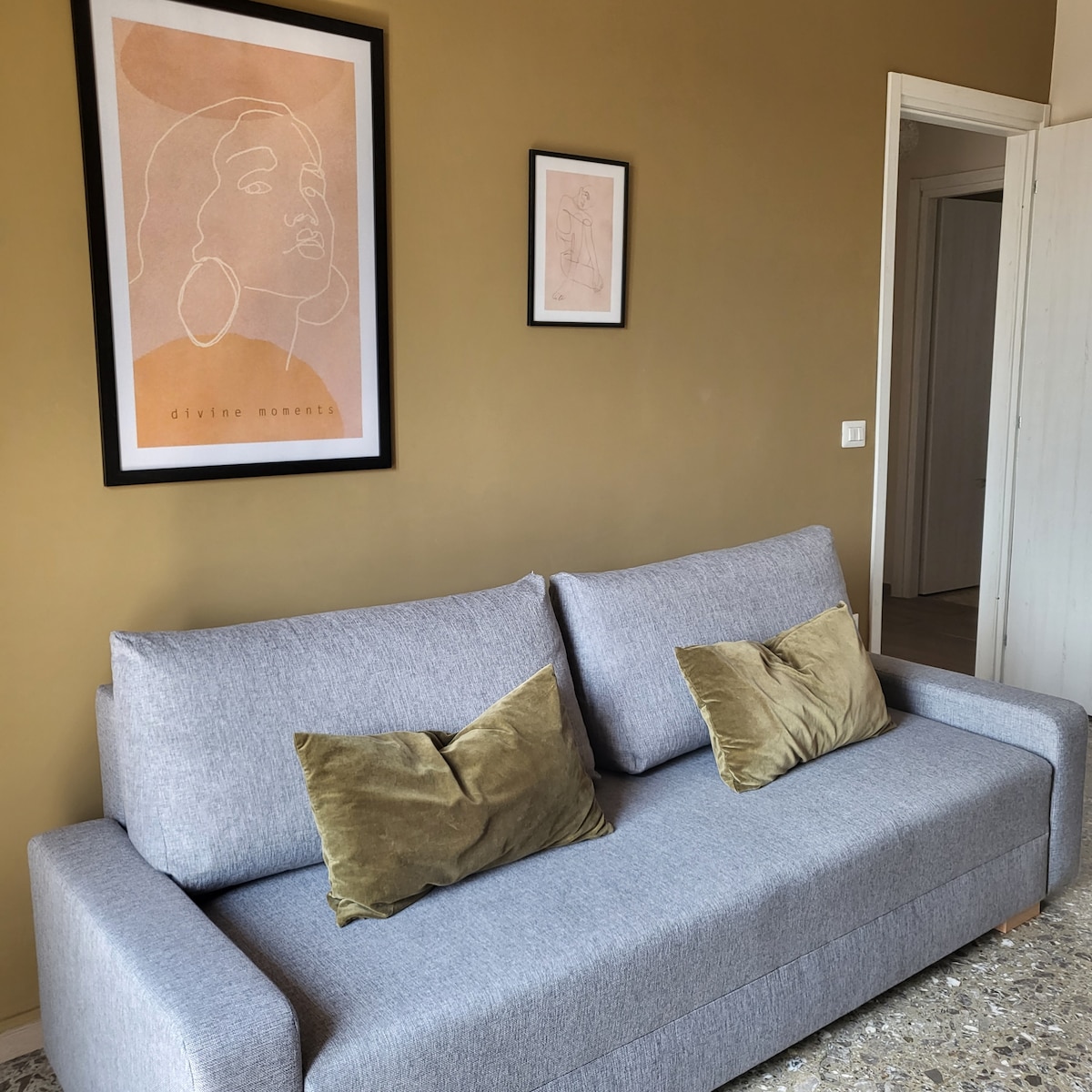 kauč na rasklapanje 