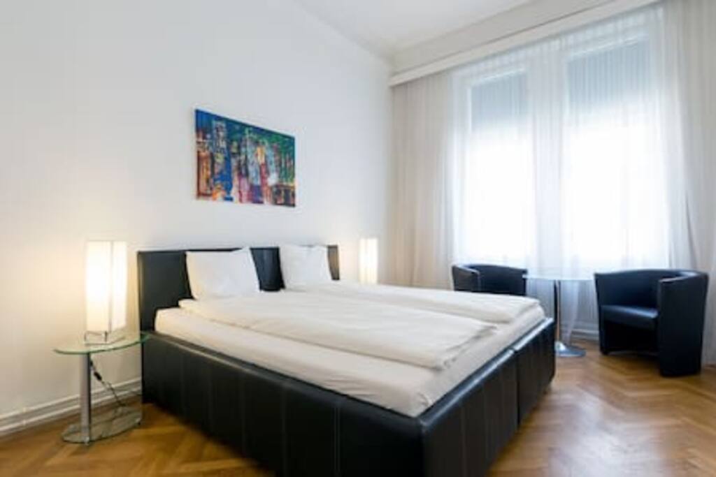 Bedroom 1 sleeps 2