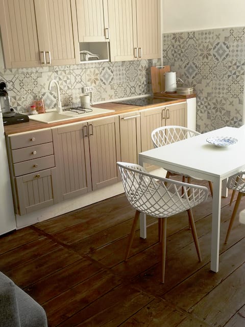 2-room apartment (T2) classified as furnished tourist accommodation in the city center