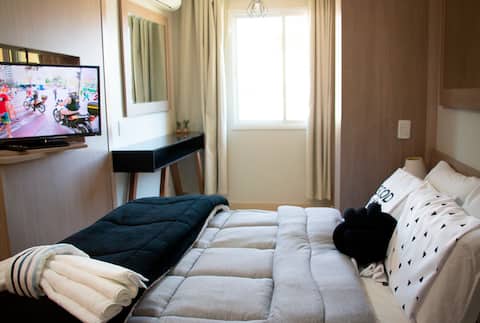 Comfy & Modern Apartment, Prime Location