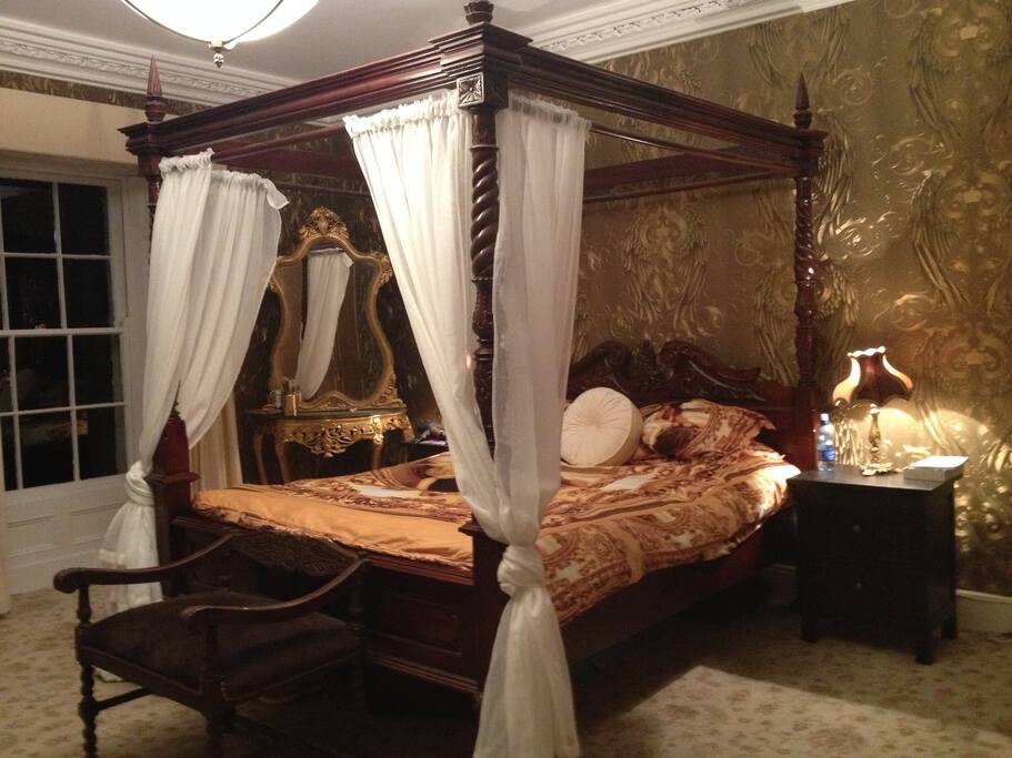Versailles style Bedroom