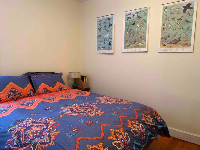 Cozy Room in Sunny Bungalow