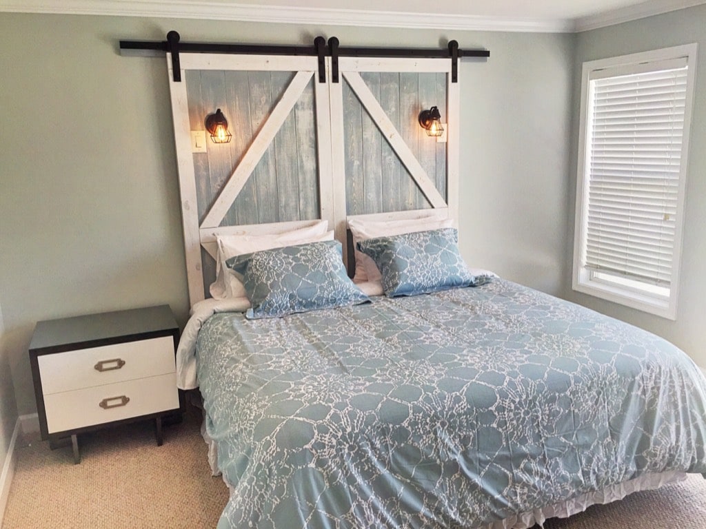 סט חדרי שינה בהתאמה אישית של Barndoor King