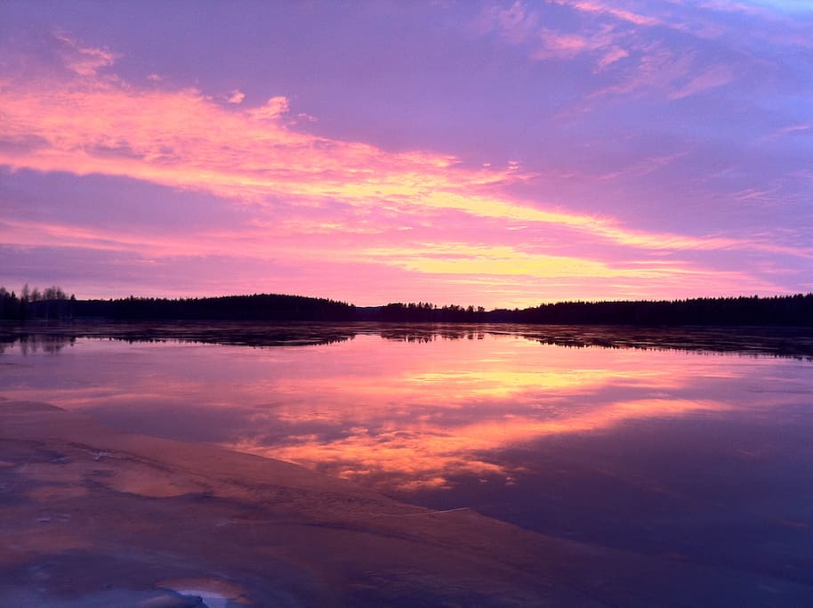 Winter sunset on the lake