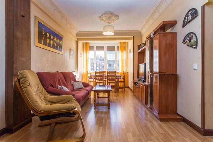 Flat Madrid Rio Park 4br 2bth gallery image 2