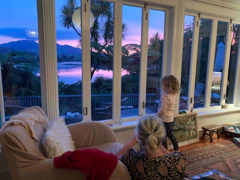 Popular Airbnb listing: Raglan waterfront romantic cottage in Waikato District South West
